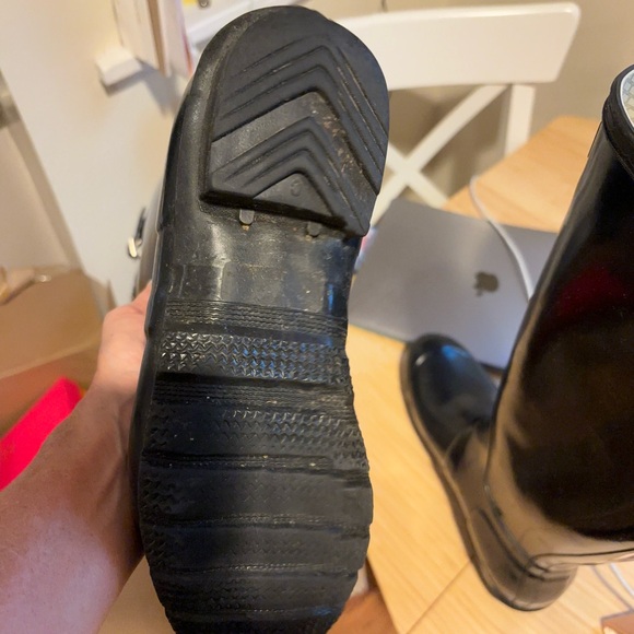 Gently Used Tall Hunter Black Shinny Rain Boots Women’s Size 8/9 - Picture 8 of 9